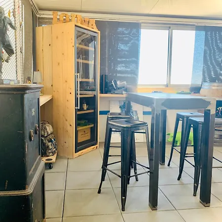 Les Maures Location Saisonniere Grand Toit-terrasse Apartamento