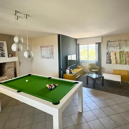 Les Maures Location Saisonniere Grand Toit-terrasse Apartamento